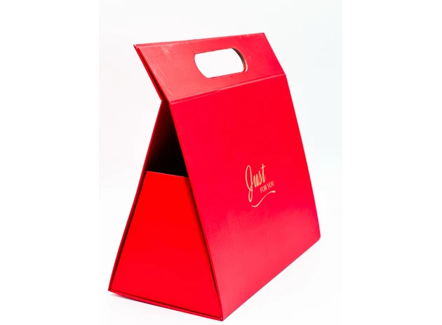 cutii p-u cadou 28x13x27cm buc.00087