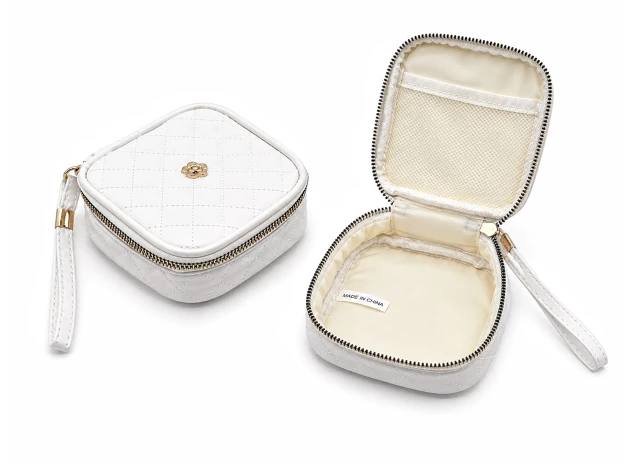 trusa p-u cosmetica buc 00082