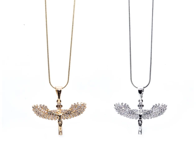 pandantiv pe lantisor buc 00146