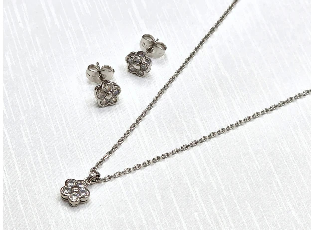 set pandantiv pe lantisor+cercei  00116