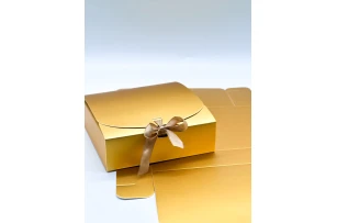 cutii cadou 16x16x5cm set.12buc. 00082