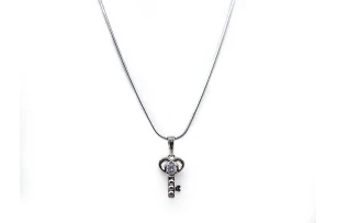 pandantiv pe lantisor buc 00076