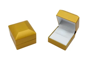 cutii p-u bijuterii buc.00036