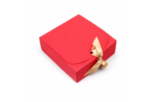 cutii cadou 24x24x6cm set.12buc. 00135