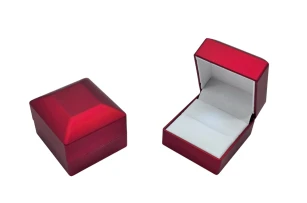 cutii p-u bijuterii buc.00036