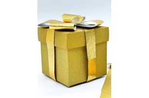 cutii p-u cadou 10cm buc 00018
