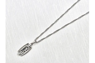 pandantiv pe lantisor buc 00100