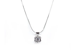 pandantiv pe lantisor buc 00096